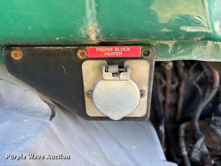 image for item YA2365 2016 Mack CXU613 semi truck