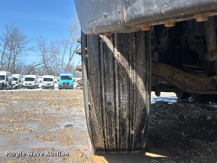 image for item YA2365 2016 Mack CXU613 semi truck