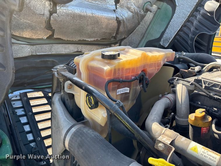 image for item YA2366 2017 Freightliner Cascadia 125 semi truck