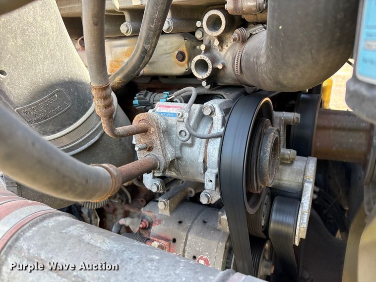 image for item YA2366 2017 Freightliner Cascadia 125 semi truck