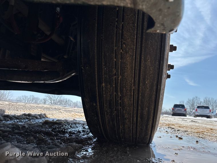 image for item YA2366 2017 Freightliner Cascadia 125 semi truck