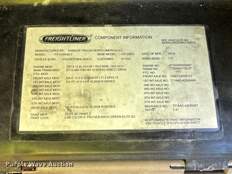 image for item YA2366 2017 Freightliner Cascadia 125 semi truck