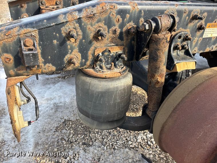 image for item YA2367 2017 Freightliner Cascadia 125 semi truck