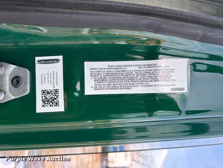 image for item YA2367 2017 Freightliner Cascadia 125 semi truck