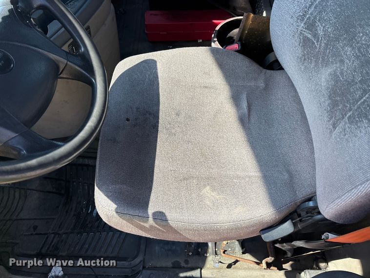 image for item YA2368 2017 Freightliner Cascadia 125 semi truck