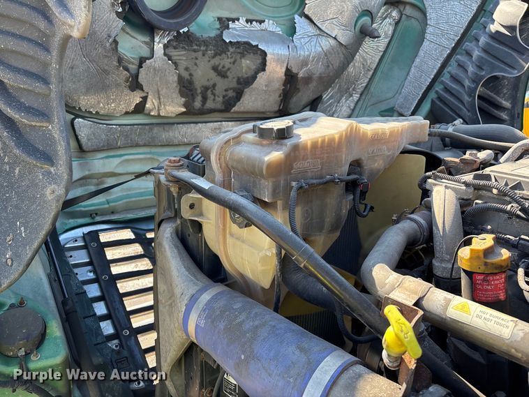 image for item YA2368 2017 Freightliner Cascadia 125 semi truck