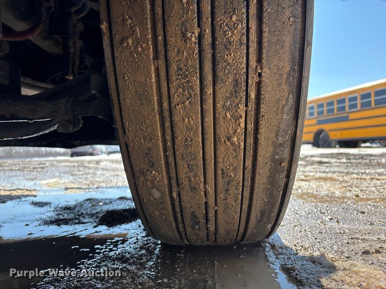 image for item YA2368 2017 Freightliner Cascadia 125 semi truck