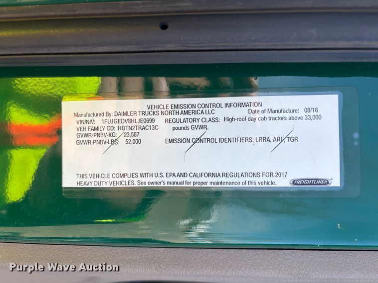 image for item YA2368 2017 Freightliner Cascadia 125 semi truck