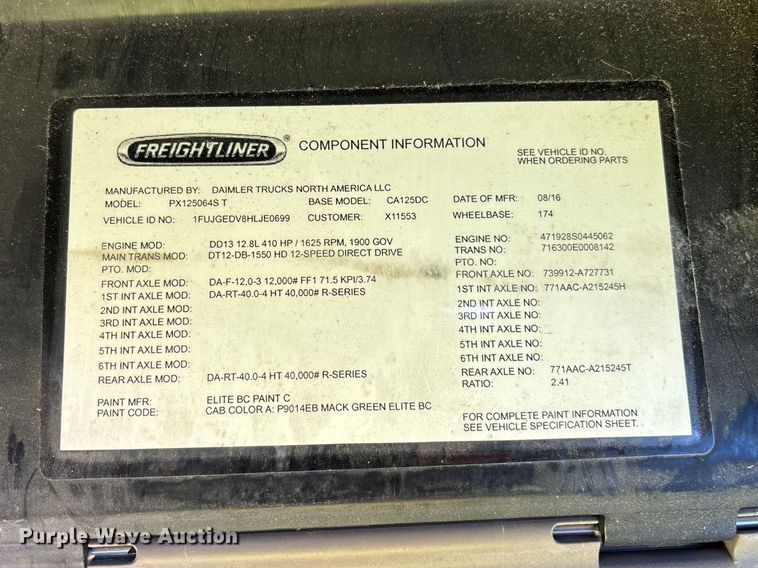 image for item YA2368 2017 Freightliner Cascadia 125 semi truck