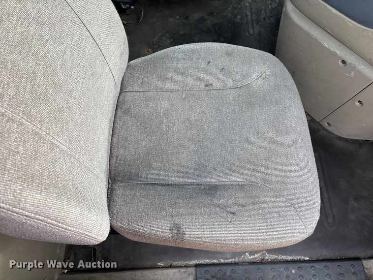 image for item YA2369 2017 Freightliner Cascadia 125 semi truck