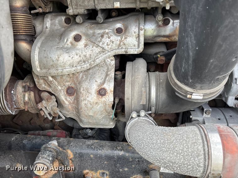 image for item YA2369 2017 Freightliner Cascadia 125 semi truck