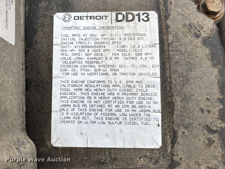 image for item YA2369 2017 Freightliner Cascadia 125 semi truck