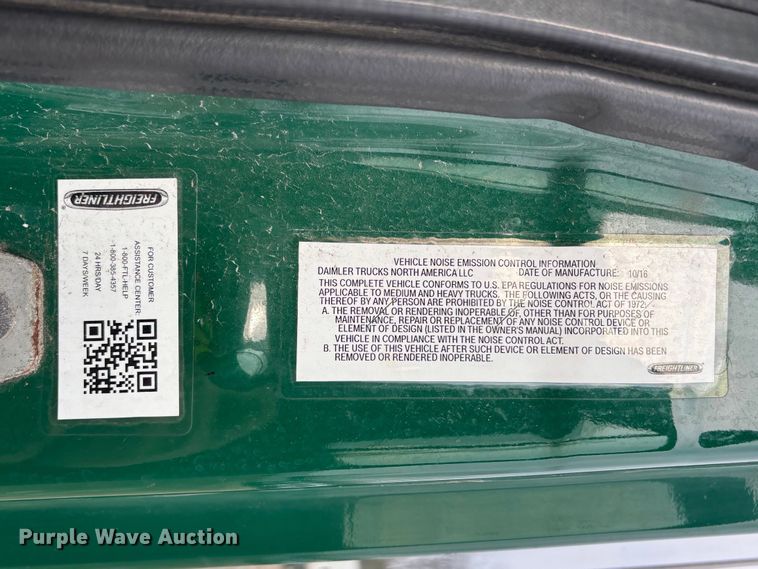 image for item YA2369 2017 Freightliner Cascadia 125 semi truck