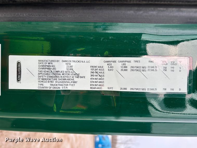 image for item YA2369 2017 Freightliner Cascadia 125 semi truck