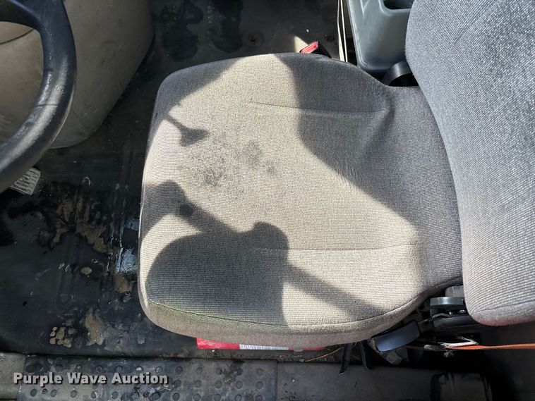 image for item YA2370 2017 Freightliner Cascadia 125 semi truck