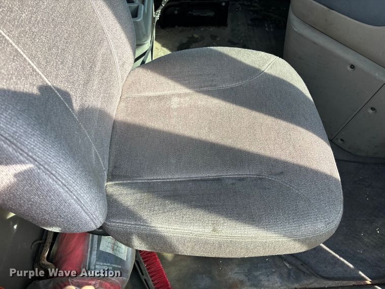 image for item YA2370 2017 Freightliner Cascadia 125 semi truck