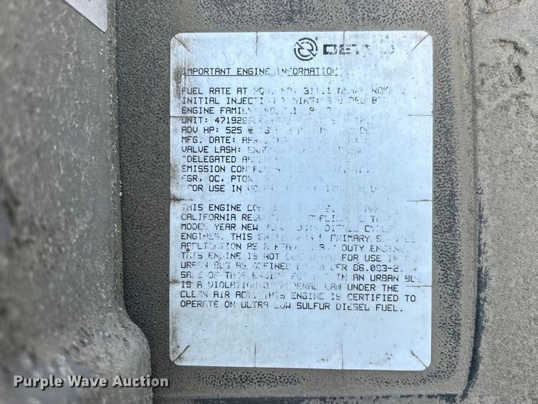 image for item YA2370 2017 Freightliner Cascadia 125 semi truck