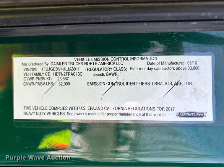 image for item YA2370 2017 Freightliner Cascadia 125 semi truck