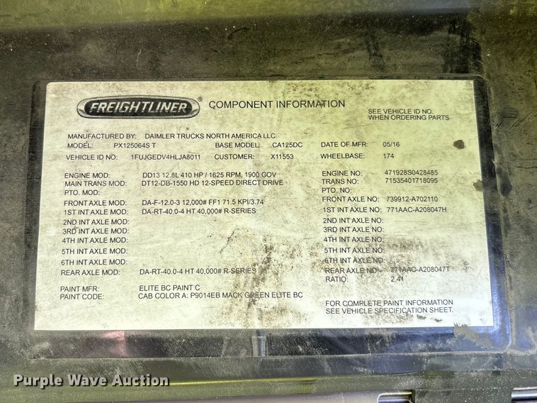 image for item YA2370 2017 Freightliner Cascadia 125 semi truck