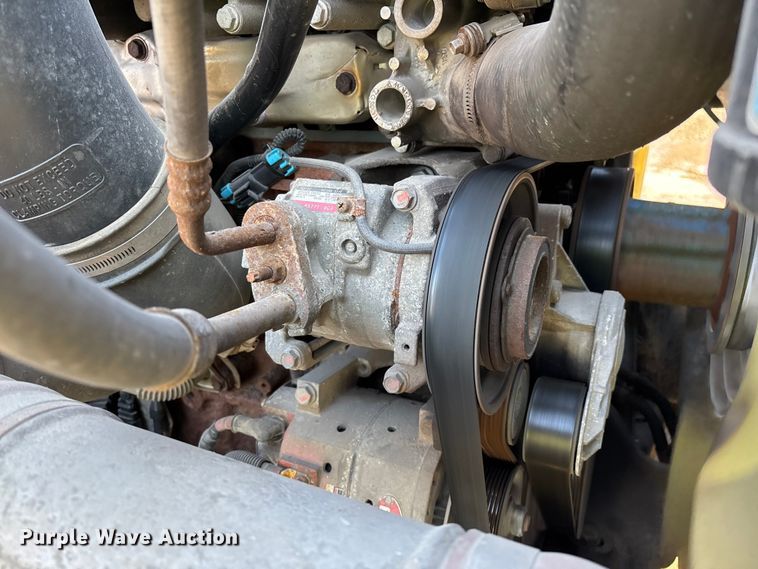 image for item YA2371 2017 Freightliner Cascadia 125 semi truck