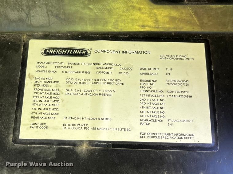 image for item YA2371 2017 Freightliner Cascadia 125 semi truck