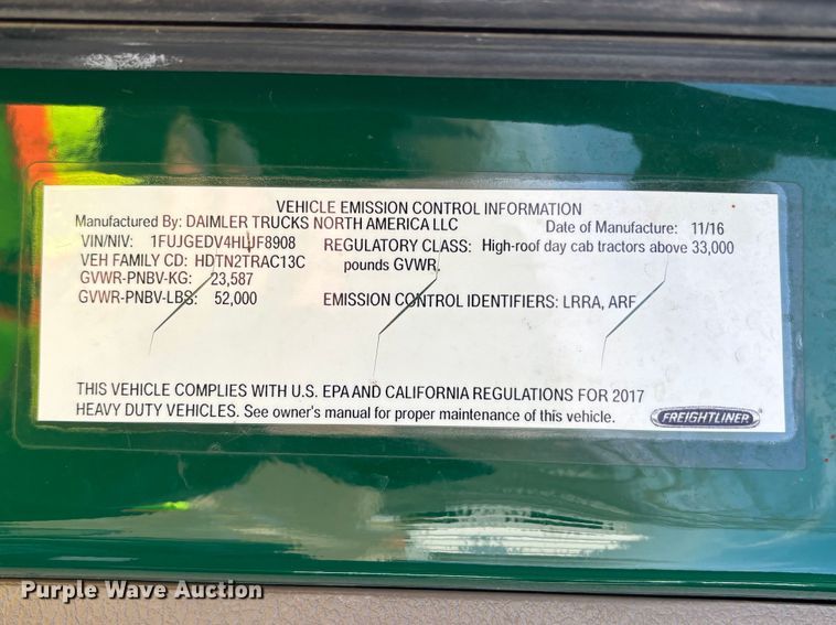 image for item YA2371 2017 Freightliner Cascadia 125 semi truck