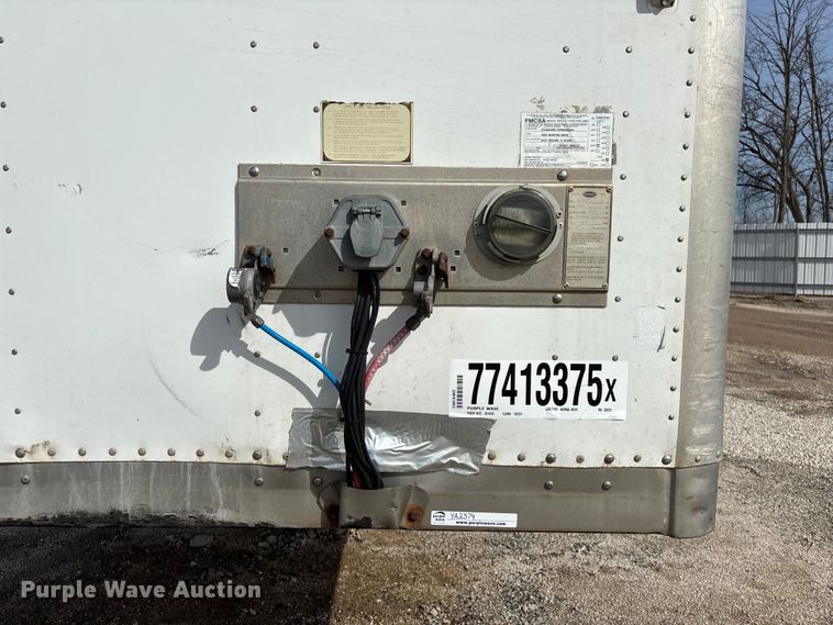 image for item YA2374 2013 Strick dry van trailer