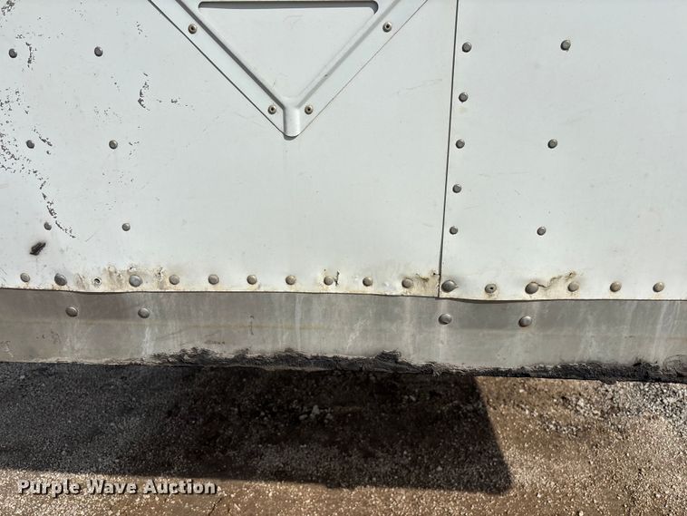 image for item YA2374 2013 Strick dry van trailer