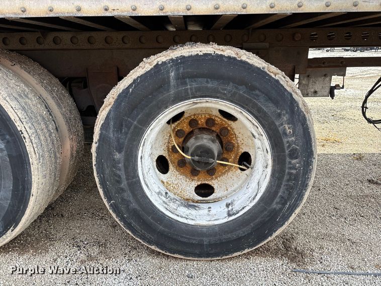 image for item YA2374 2013 Strick dry van trailer