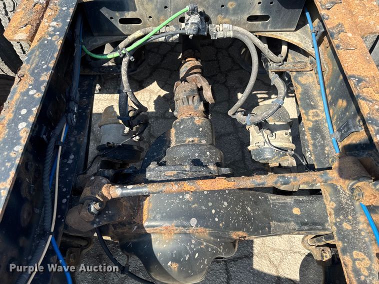 image for item YA2386 2017 Freightliner Cascadia 125 semi truck