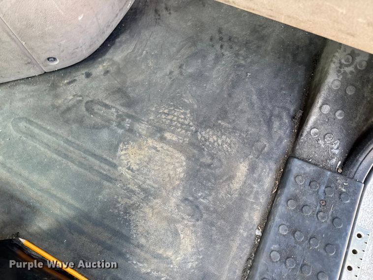 image for item YA2386 2017 Freightliner Cascadia 125 semi truck