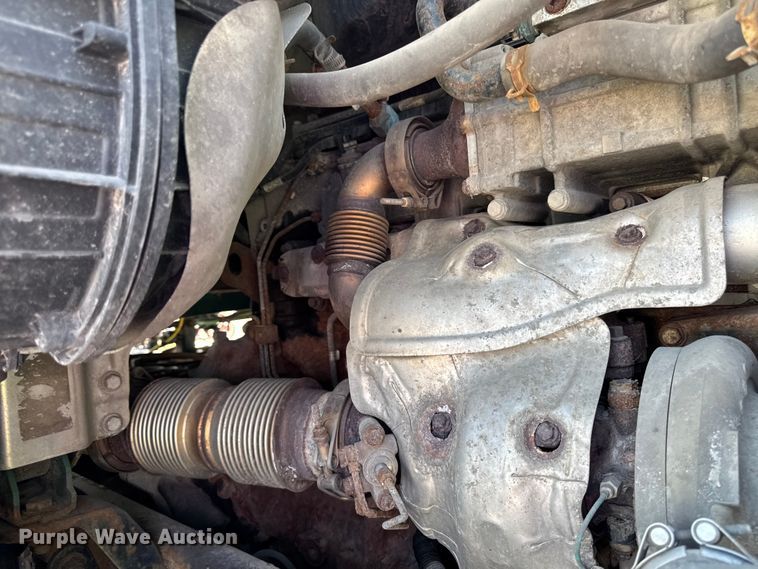 image for item YA2386 2017 Freightliner Cascadia 125 semi truck