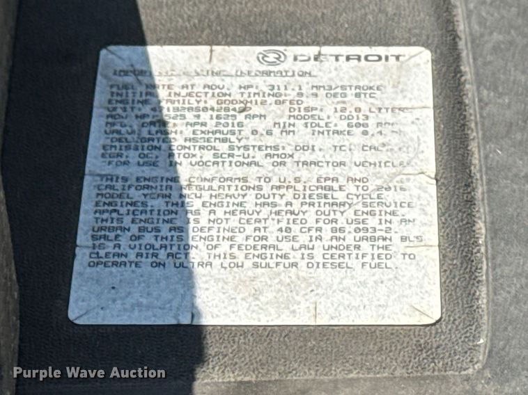 image for item YA2386 2017 Freightliner Cascadia 125 semi truck