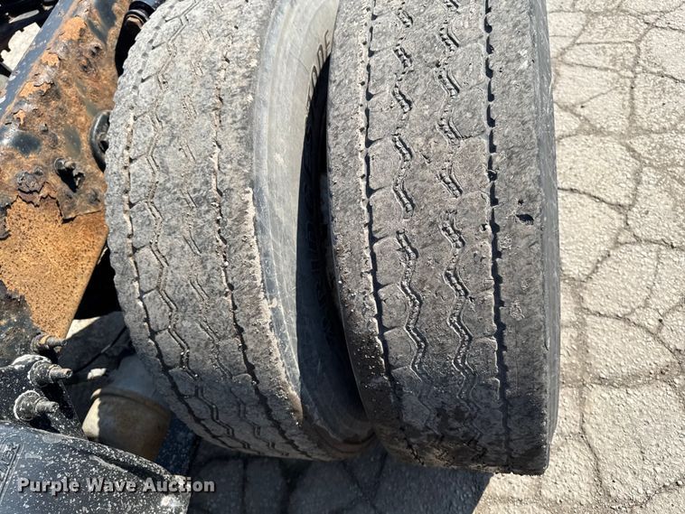 image for item YA2386 2017 Freightliner Cascadia 125 semi truck