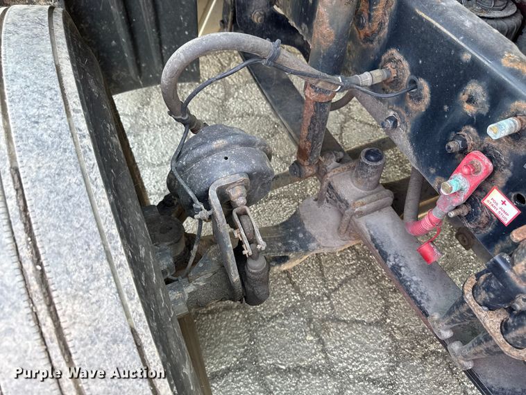 image for item YA2386 2017 Freightliner Cascadia 125 semi truck