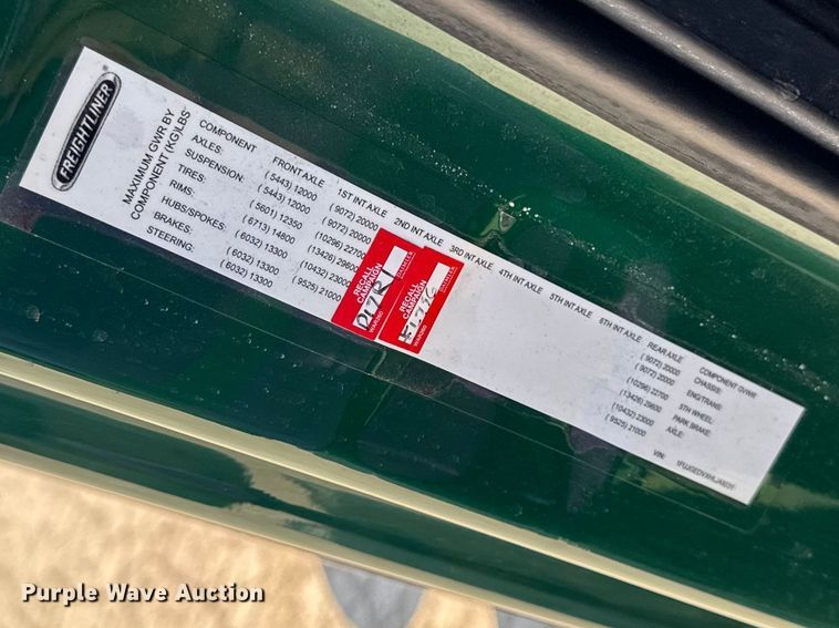 image for item YA2386 2017 Freightliner Cascadia 125 semi truck