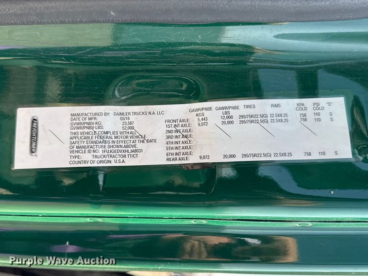 image for item YA2386 2017 Freightliner Cascadia 125 semi truck