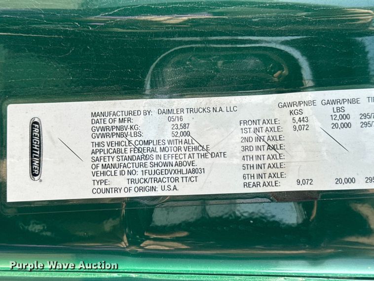 image for item YA2386 2017 Freightliner Cascadia 125 semi truck