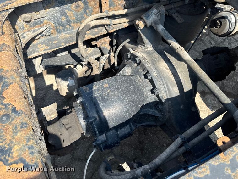 image for item YA2387 2017 Freightliner Cascadia 125 semi truck