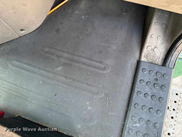 image for item YA2387 2017 Freightliner Cascadia 125 semi truck