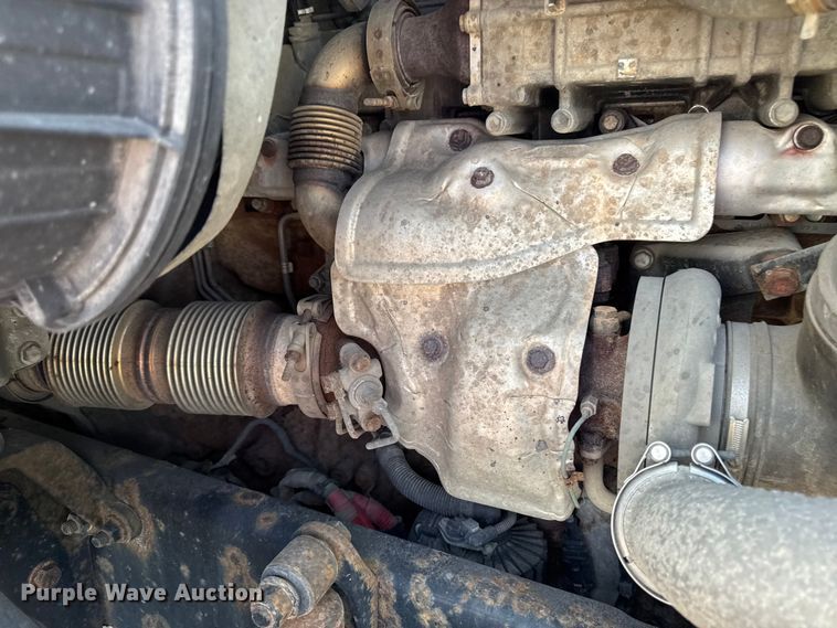 image for item YA2387 2017 Freightliner Cascadia 125 semi truck