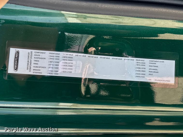 image for item YA2387 2017 Freightliner Cascadia 125 semi truck