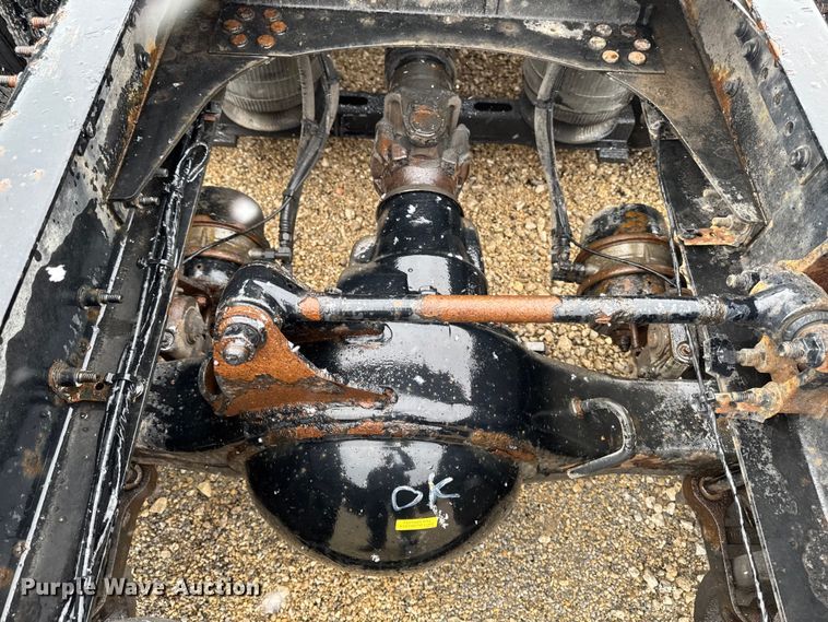 image for item YA2391 2016 Mack CXU613 semi truck