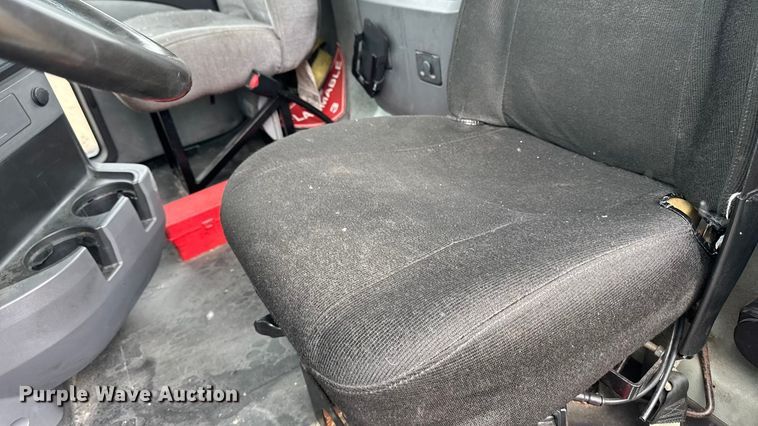 image for item YA2391 2016 Mack CXU613 semi truck