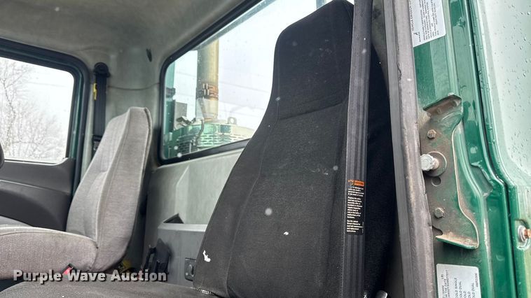 image for item YA2391 2016 Mack CXU613 semi truck