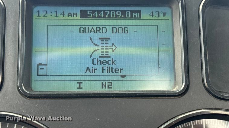 image for item YA2391 2016 Mack CXU613 semi truck