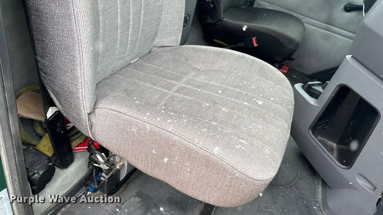 image for item YA2391 2016 Mack CXU613 semi truck