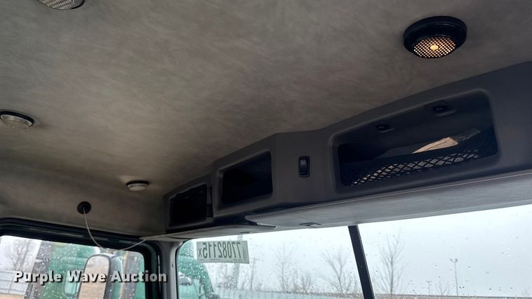 image for item YA2391 2016 Mack CXU613 semi truck