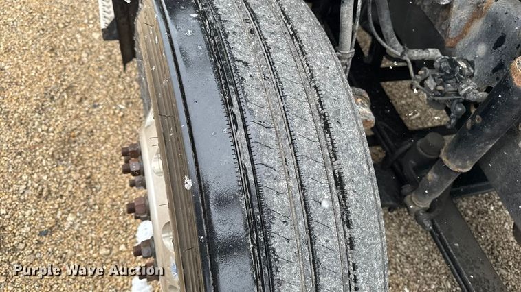 image for item YA2391 2016 Mack CXU613 semi truck