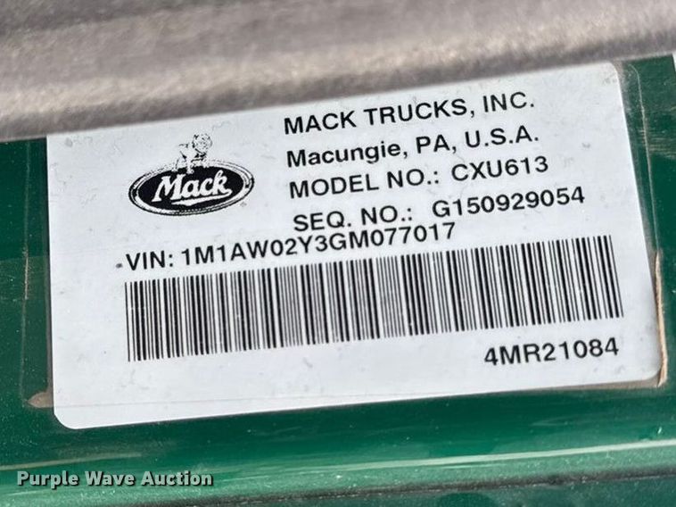 image for item YA2391 2016 Mack CXU613 semi truck